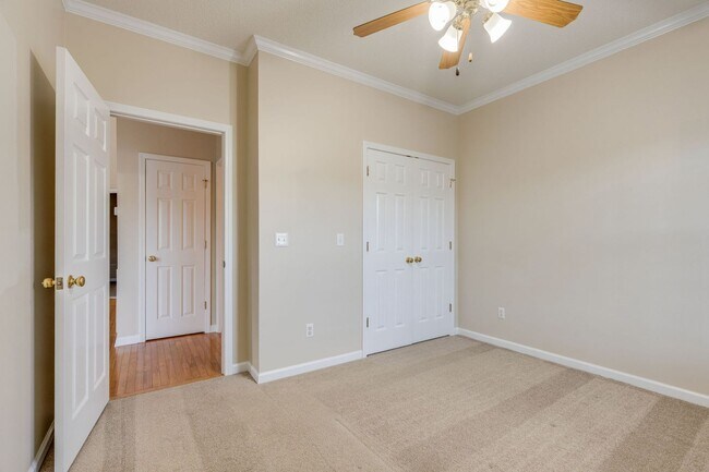 Building Photo - 263 Main Street Village Dr