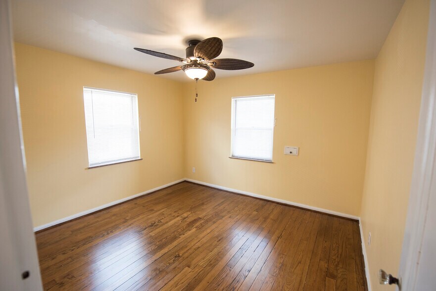 Building Photo - 2548 Losantiville Ave