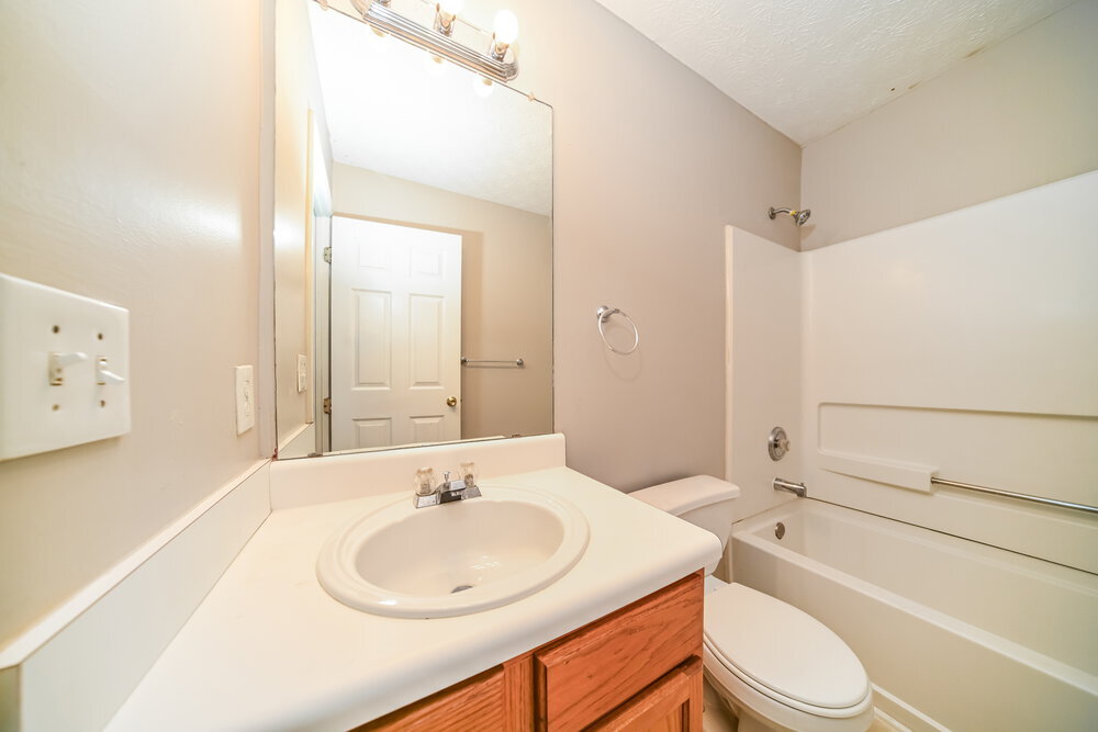 Building Photo - 1351 Hollenbeck Ln