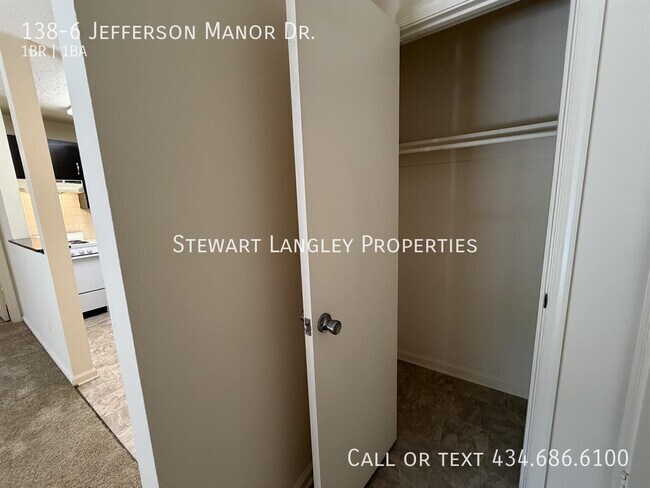 Building Photo - 138-6 Jefferson Manor Dr.-