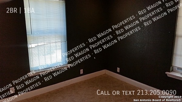 Building Photo - 236 E Dullnig Ct