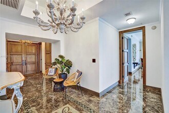 Building Photo - 15901 Collins Ave