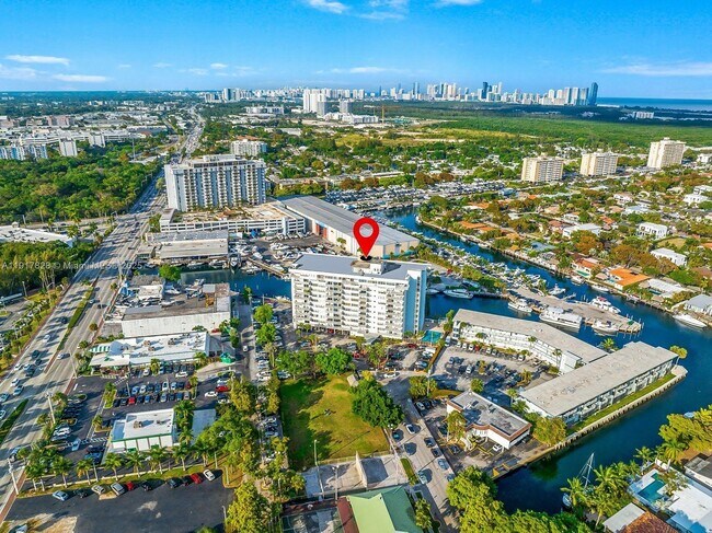 Building Photo - 13155 Ixora Ct