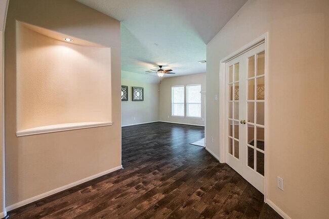 Building Photo - 23 Heron Hollow Ct