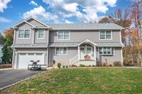 Building Photo - 773 Union Blvd