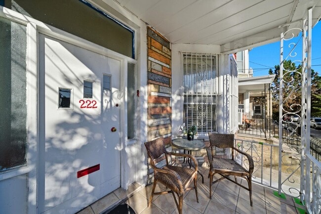 Building Photo - 222 47th St