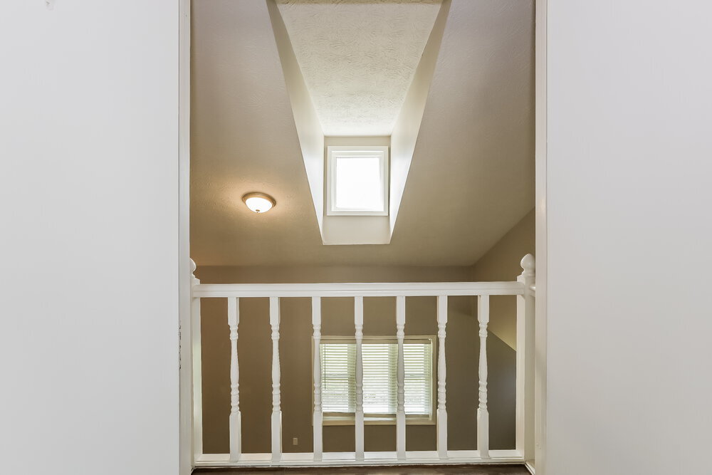 Building Photo - 8460 Countryside Ct