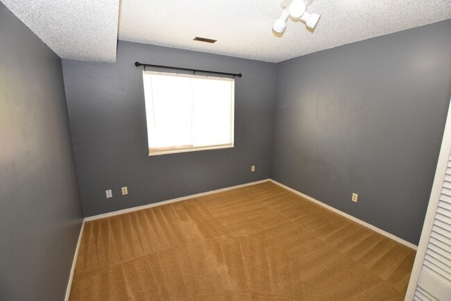 Building Photo - 1050 Mazatlan Cir