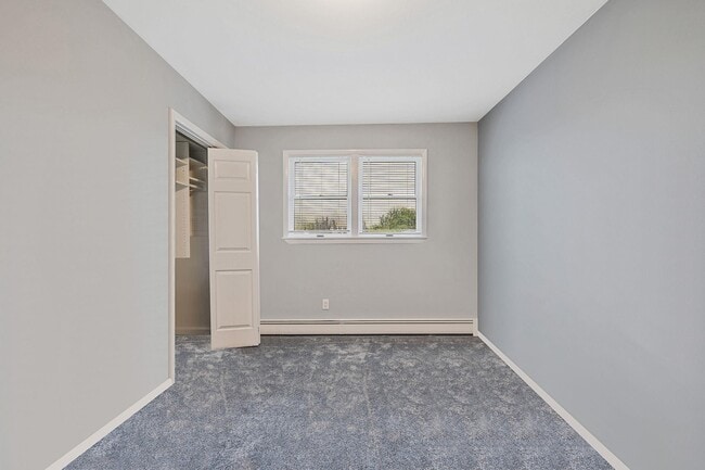 Building Photo - 2289 Penatiquit Ave