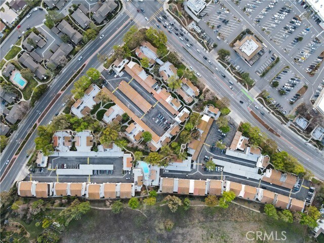 Building Photo - 28947 E Thousand Oaks Blvd