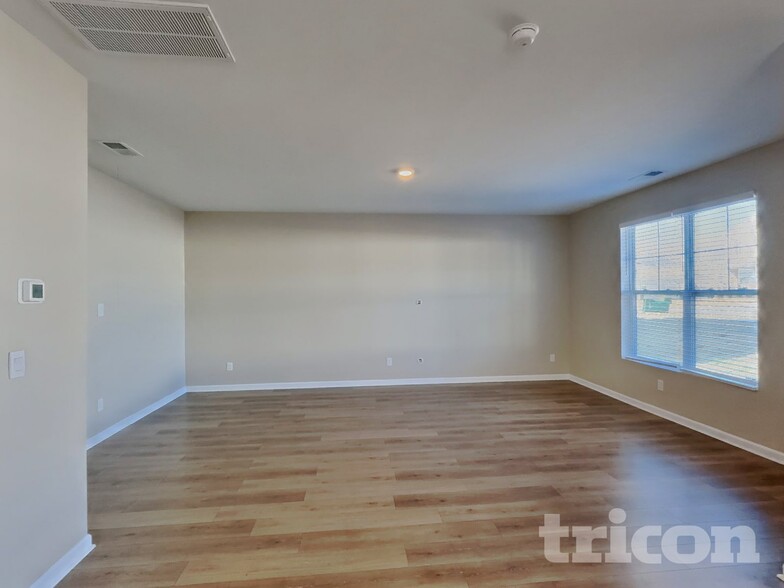 Building Photo - 1507 Ashgrove Pl