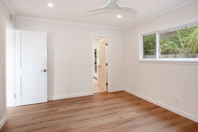 Building Photo - Beautifully Remodeled Mesa home with Ocean...