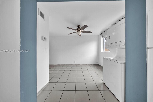 Building Photo - 1853 SW 17th St