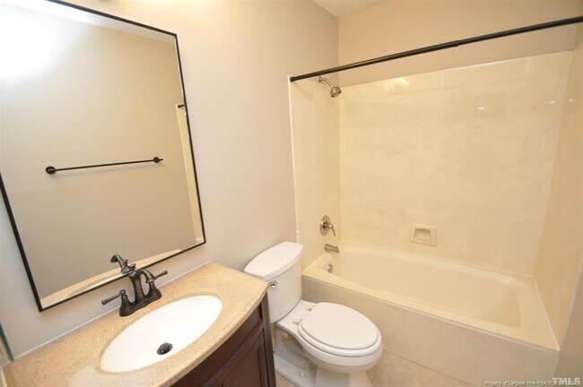 Building Photo - 133 Cumberland Green Dr