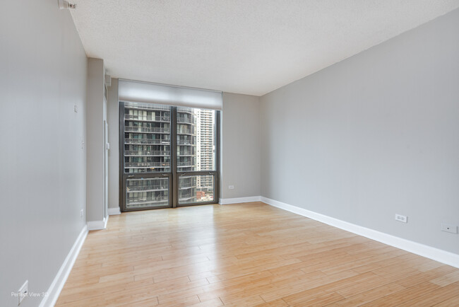Building Photo - 2 E Erie St