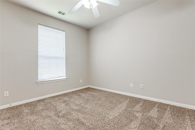 Building Photo - 2424 Chesterwood Dr