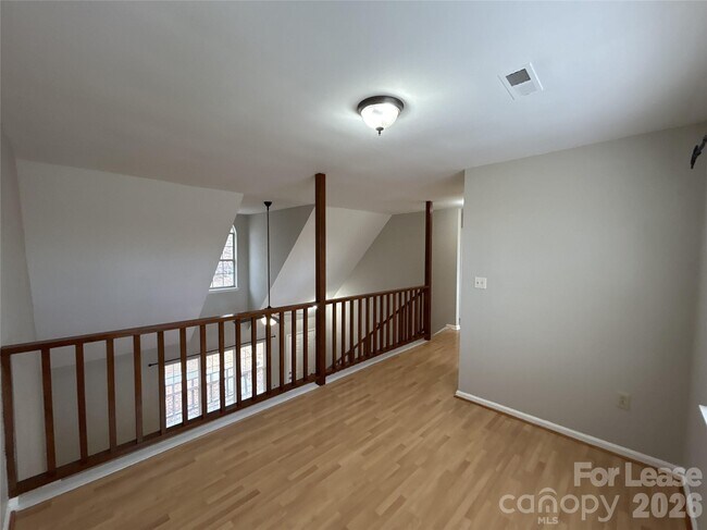 Building Photo - 3805 Rosedown Dr