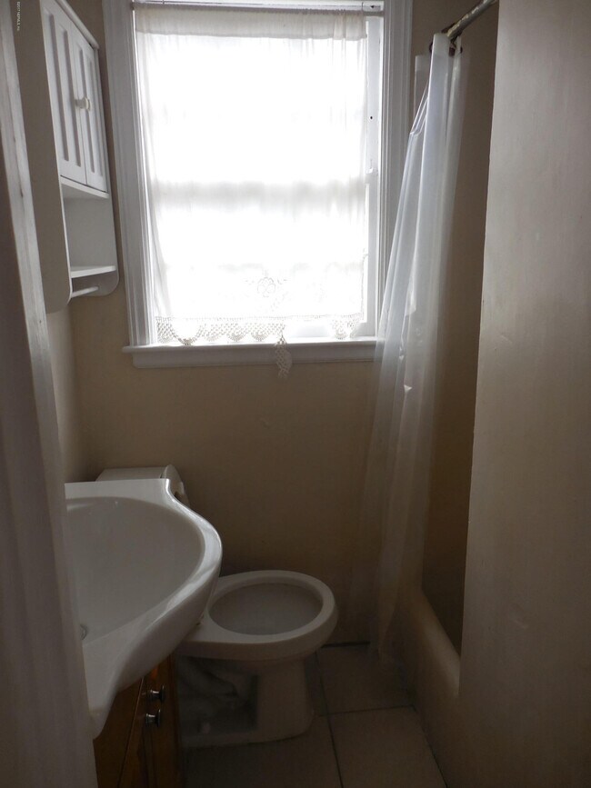 Building Photo - 99 Beach Ave