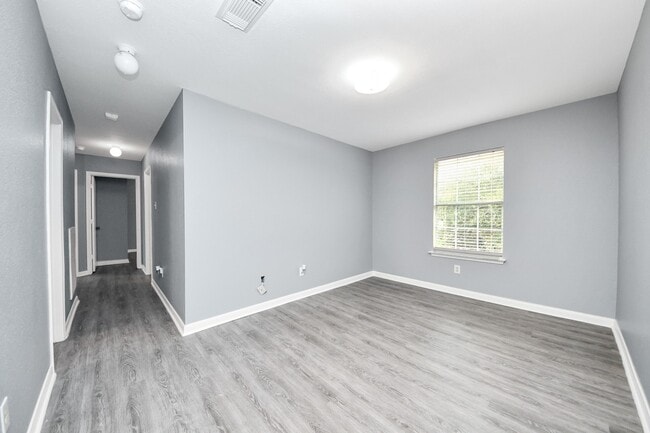 Building Photo - 15227 Western Skies Dr