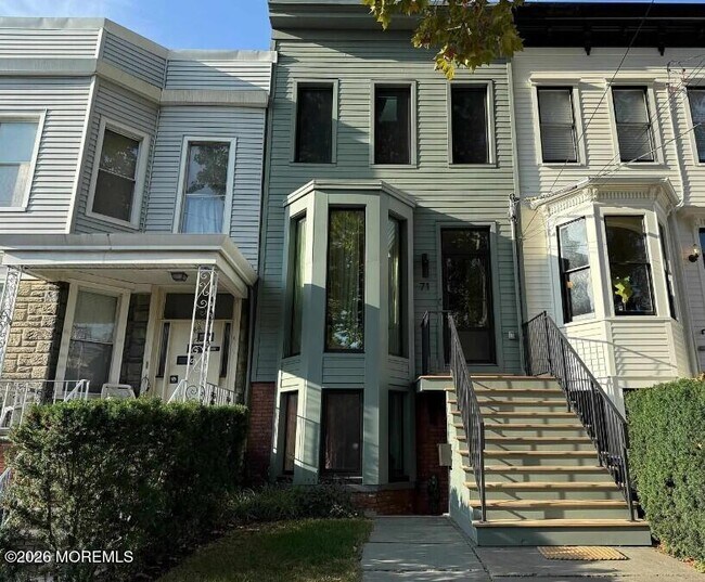 Building Photo - 71 Booraem Ave