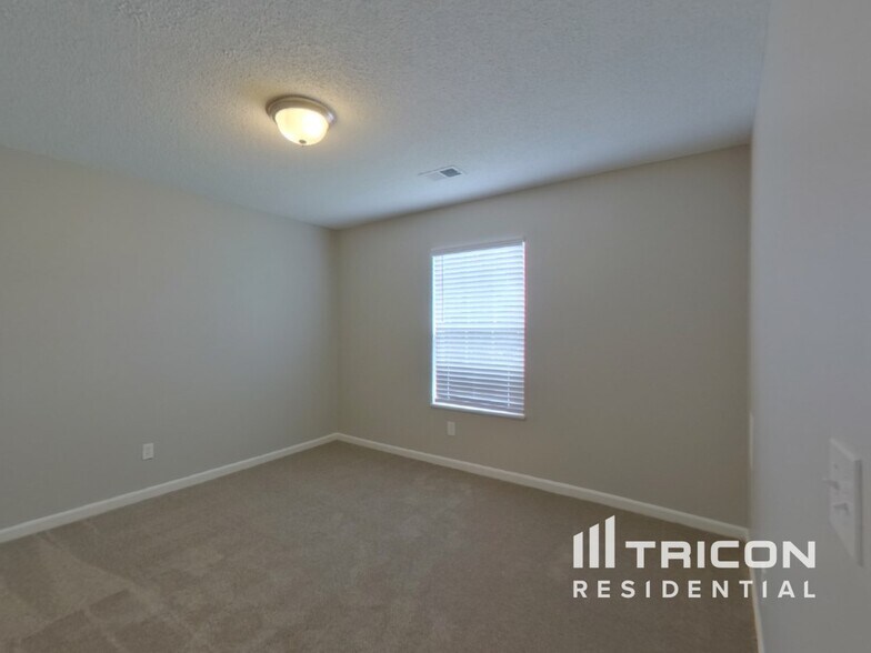 Building Photo - 541 Halleck Ln