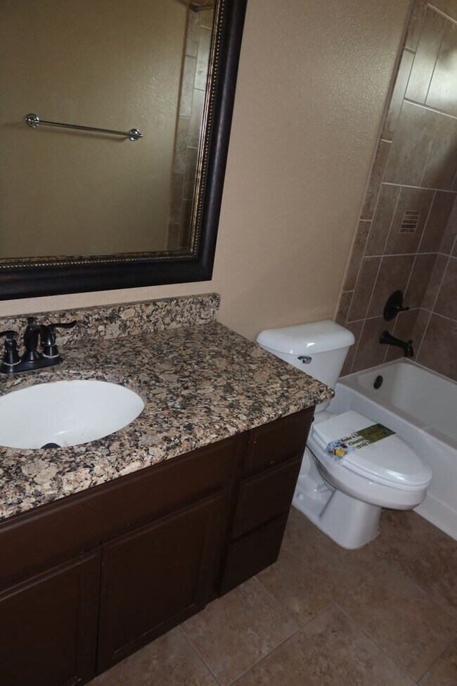 Building Photo - 14029 Rainbow Point Dr