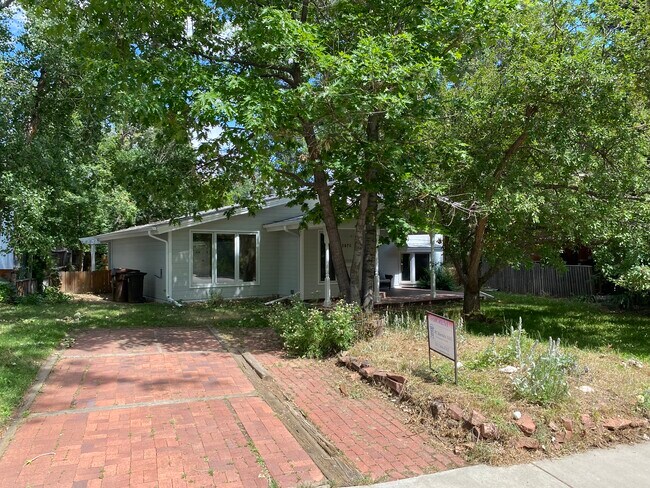 Primary Photo - 2970 18th St