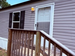 Building Photo - 595 FM 3228