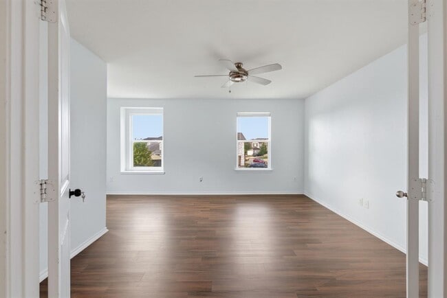 Building Photo - 13535 Abraham Lincoln St