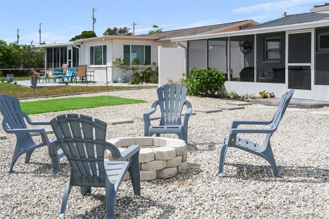 Building Photo - 13704 Veronica Dr