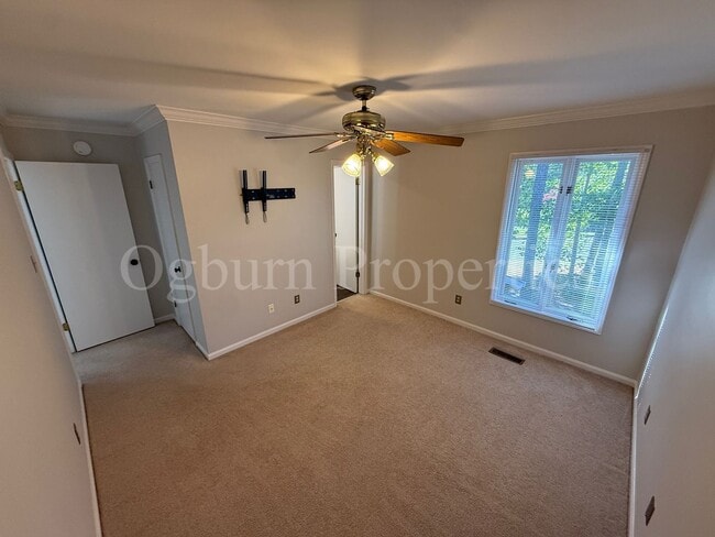 Building Photo - 2000 Ridge Brook Ct