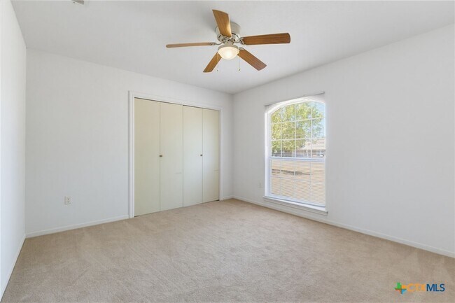 Building Photo - 515 Hood Dr