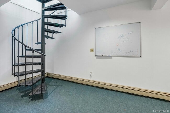 Building Photo - 75 Woodcrest Ave