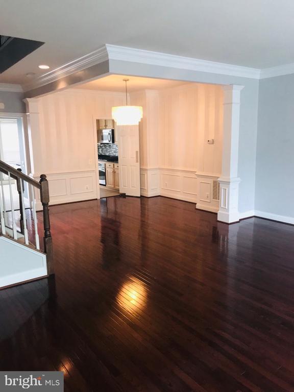Building Photo - 14656 Crossfield Way