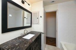 Building Photo - 623 Kirby Ln