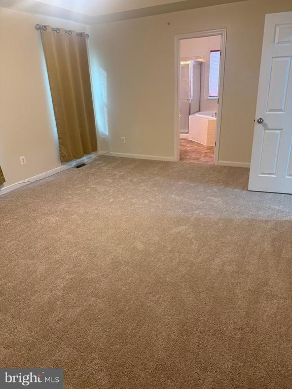Building Photo - 3565 Eagle Ridge Dr