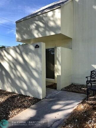 Building Photo - 49 Deer Creek Rd