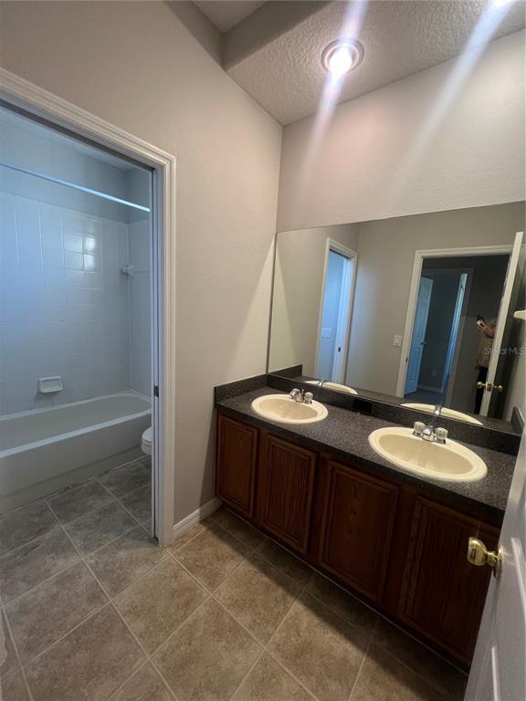 Building Photo - 14643 Huntcliff Park Way