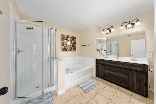 Building Photo - 3008 Seaview Castle Dr