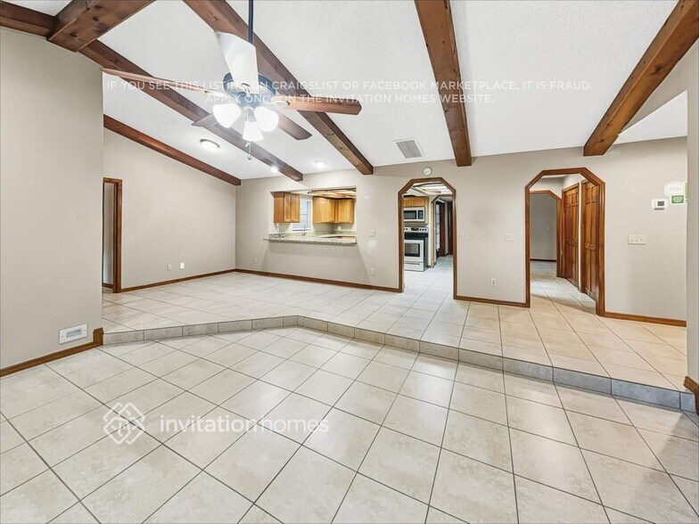 Building Photo - 3903 Applegate Cir