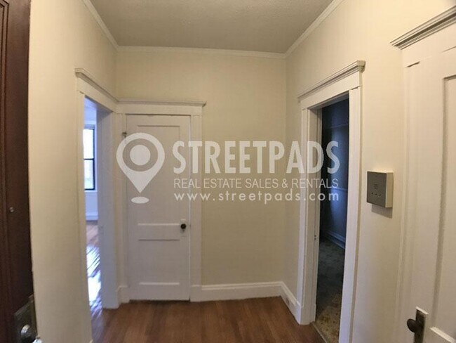 Building Photo - bedroom in Malden MA 02148