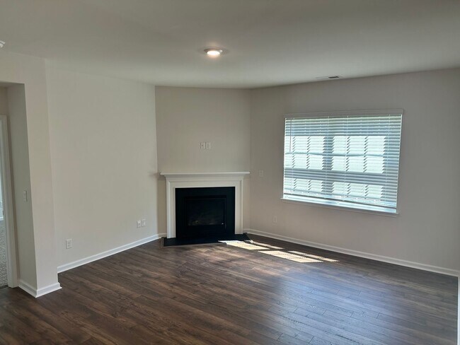 Building Photo - Gourgeous Brand New 4 bedroom Home near La...