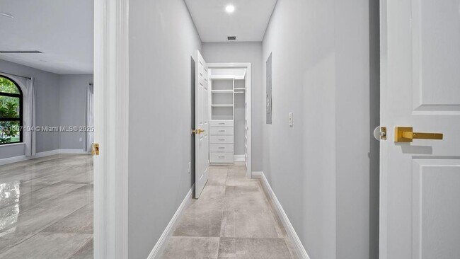 Building Photo - 5831 NW 81st Terrace