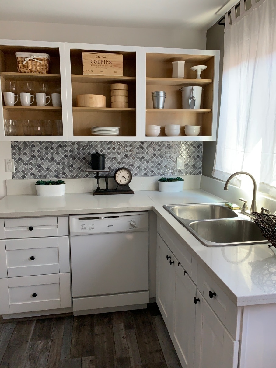 Kitchen sink - 14520 Pontlavoy Ave