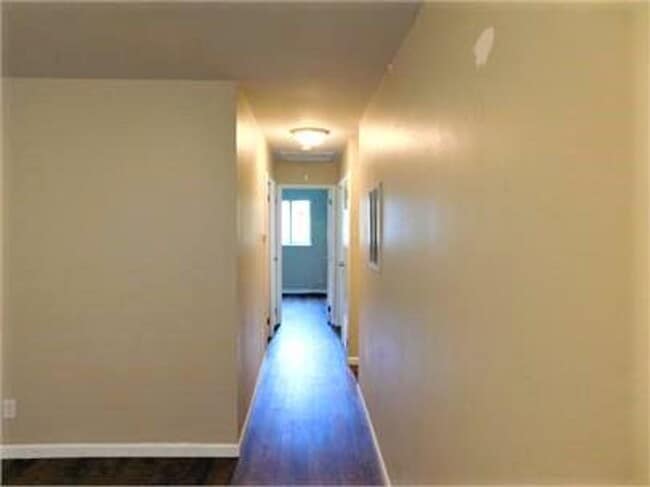 Building Photo - 1109 Austin Dr