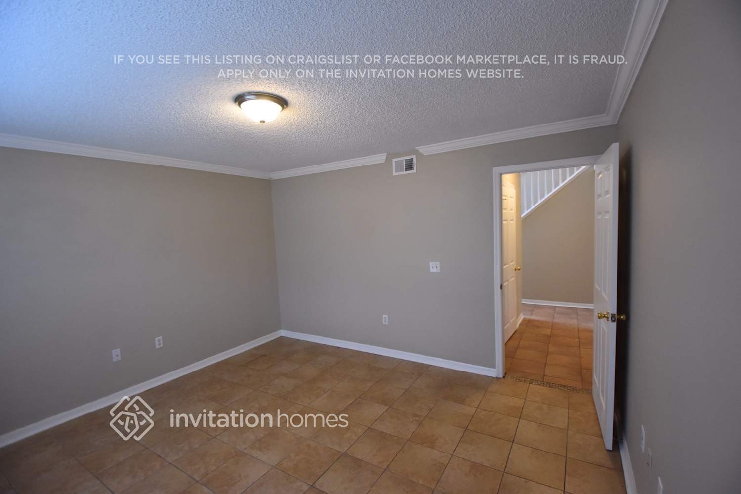 Building Photo - 11042 Englenook Dr