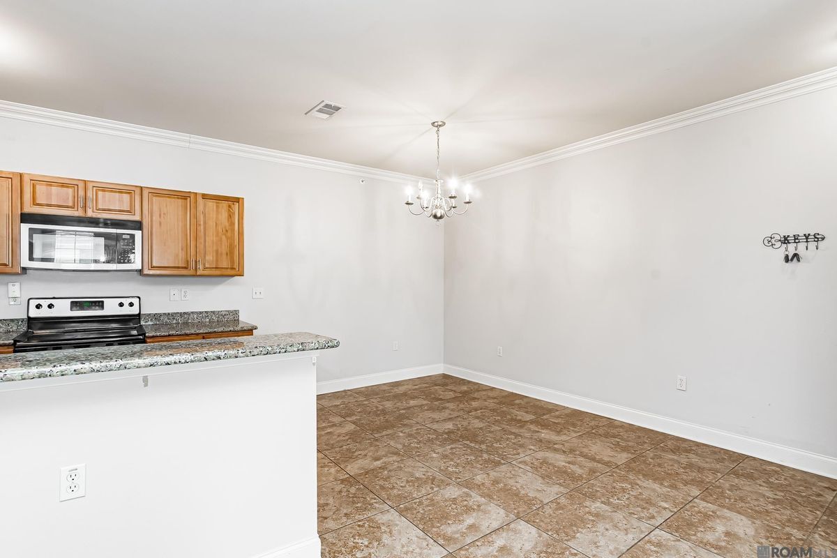 Building Photo - 1362 Brightside Dr