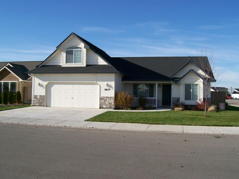 Front of House - 3807 North Timber Lakes Way