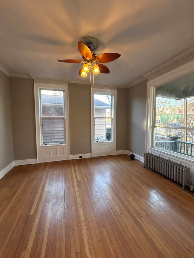 Building Photo - 509 Monroe Ave