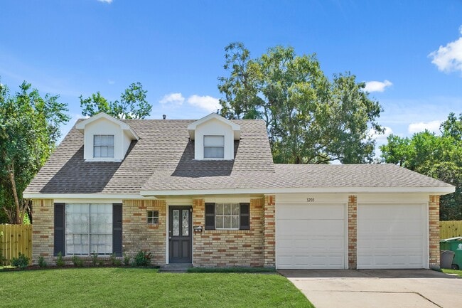 Primary Photo - 3203 Ripplebrook Dr